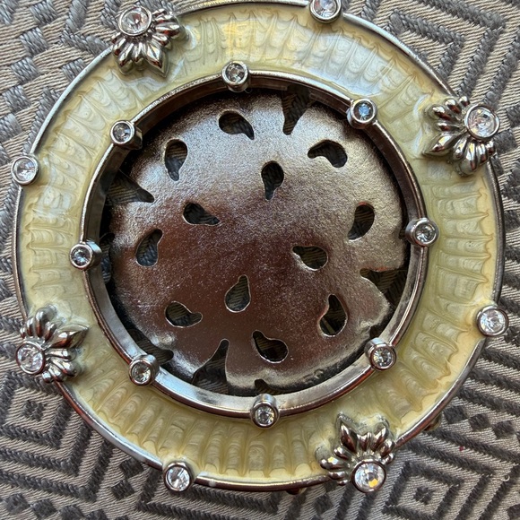 Jay Strongwater picture frame  Elegant Silver & Cream - Picture 5 of 5